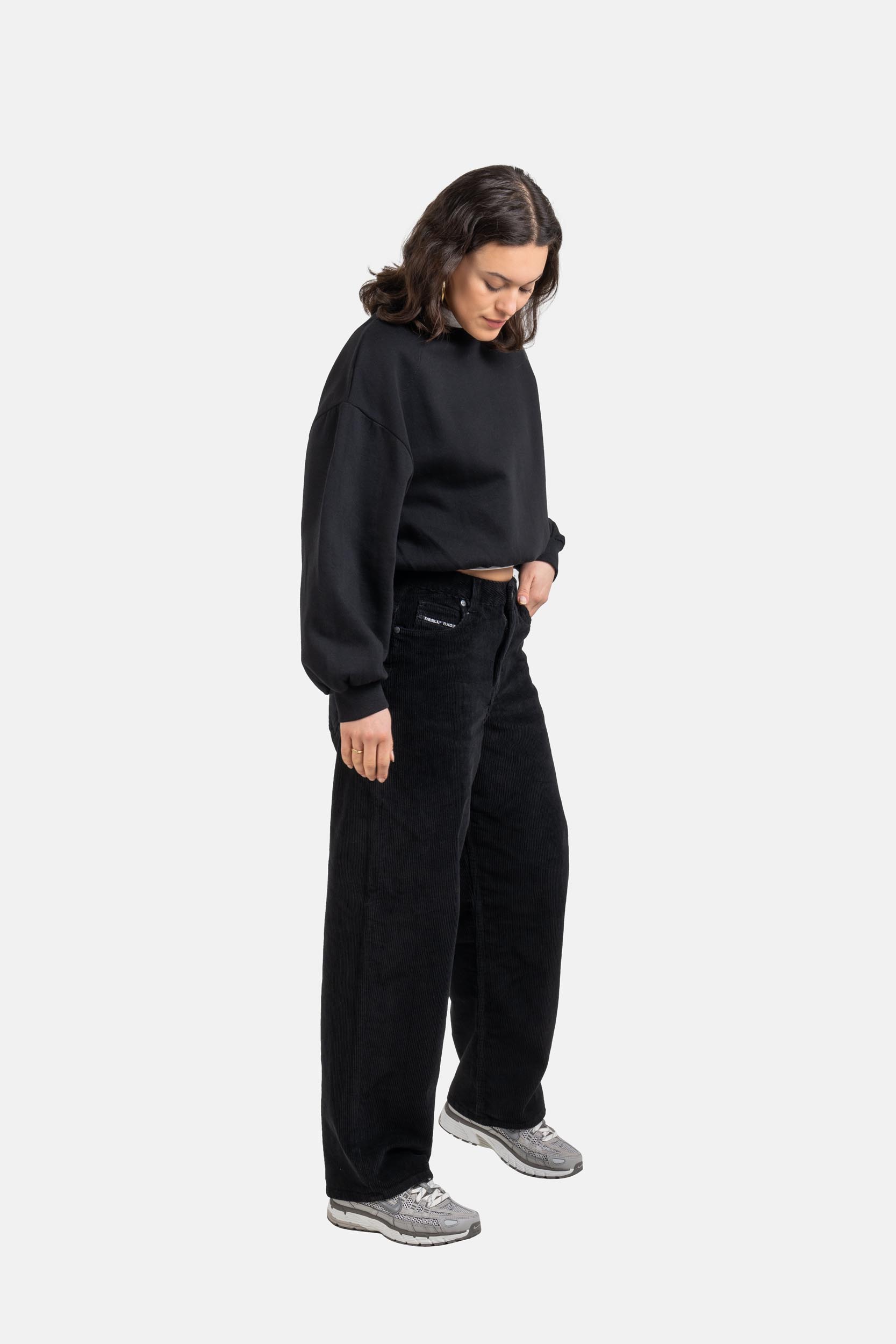 1-2108-003-01-001-black-cord