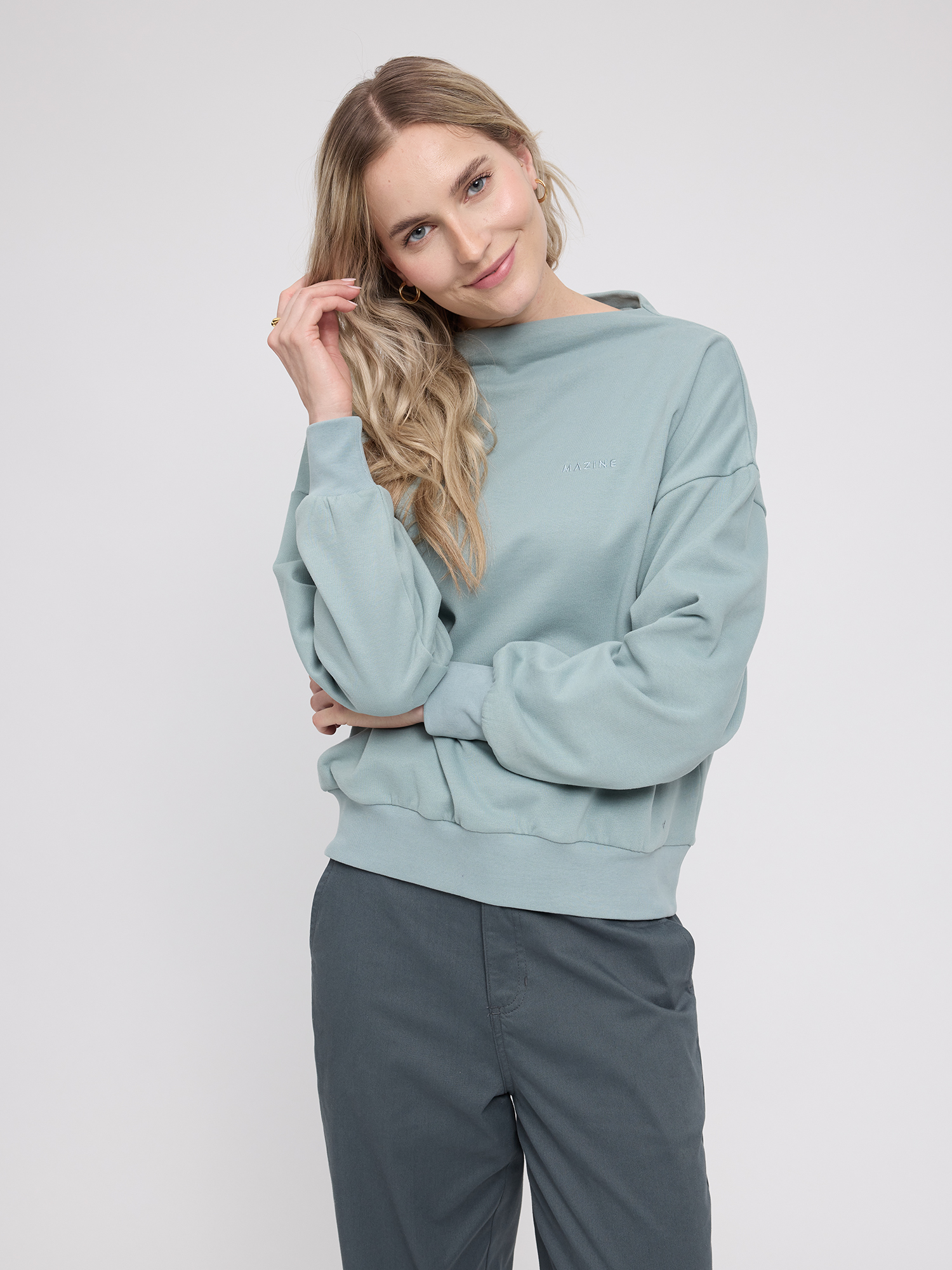 26333250_turtleneck-sweatshirt_dove-blue_05