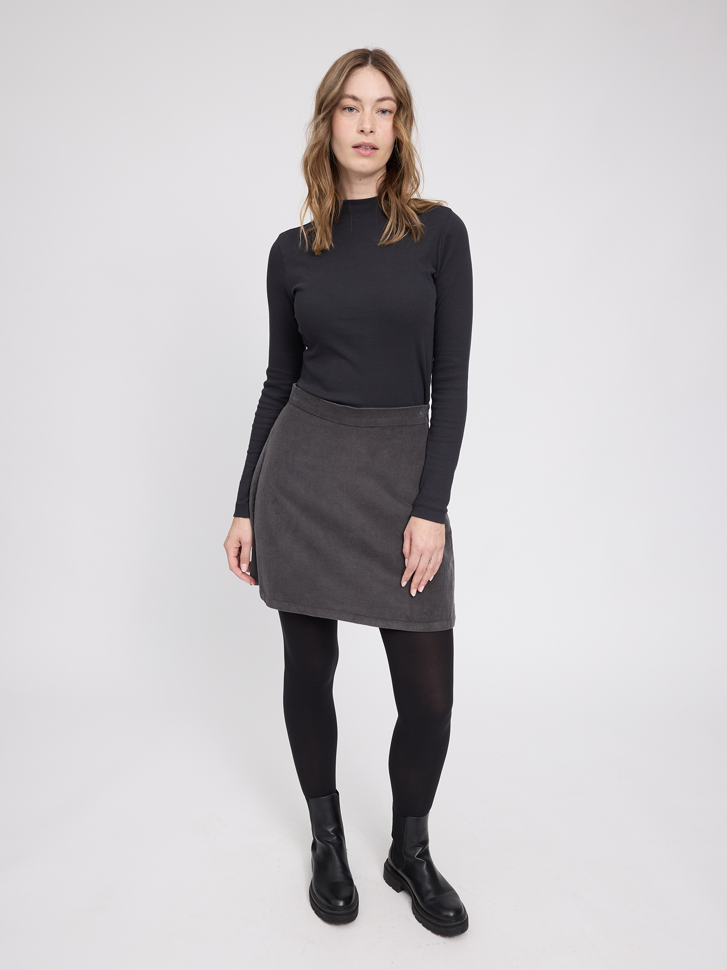 26334150_corduroy-mini-skirt_anthra_05
