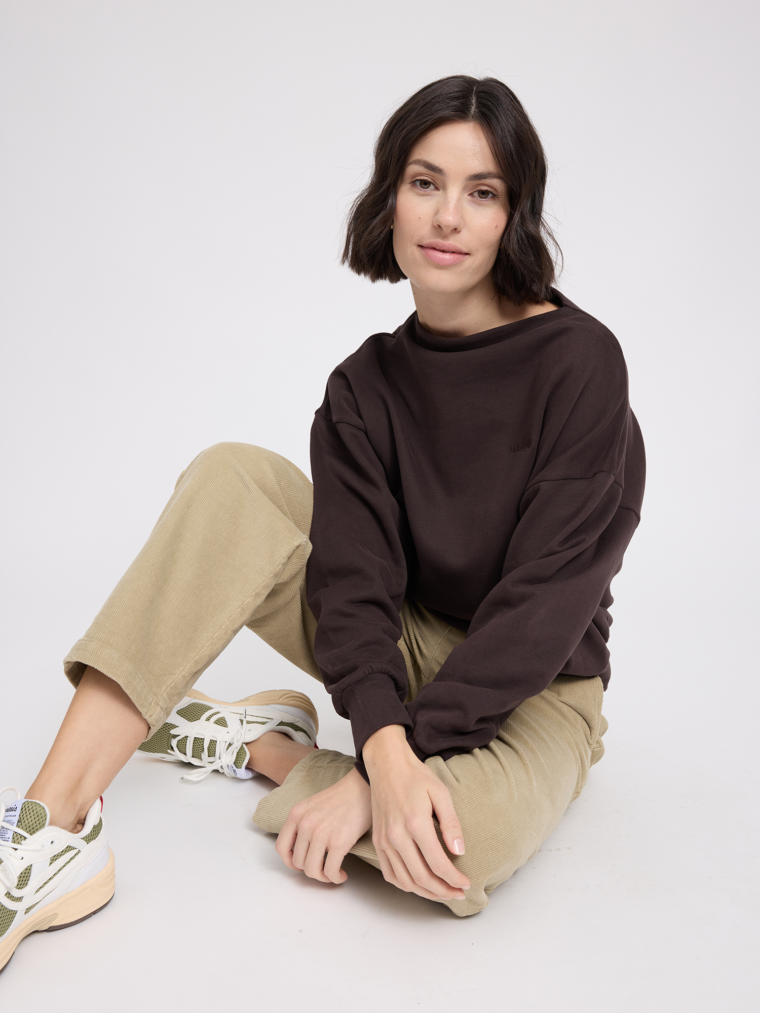 26336166_corduroy-pants_light-khaki_06