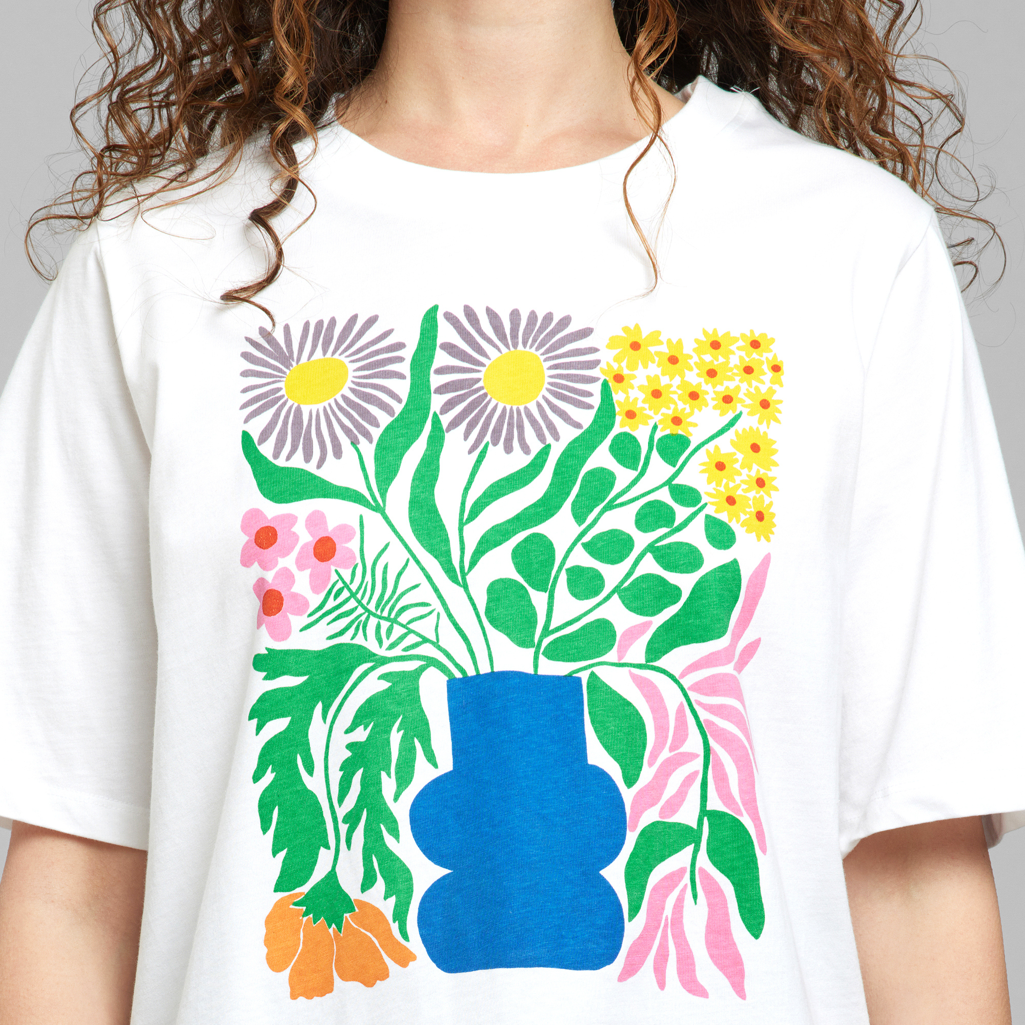 DEDICATED-VADSTENA-COTTAGE-FLOWERS-T-Shirt-white1