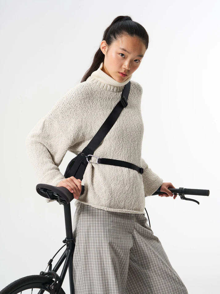 AEVOR-BIKE-SLING-BAG-Tasche-black7