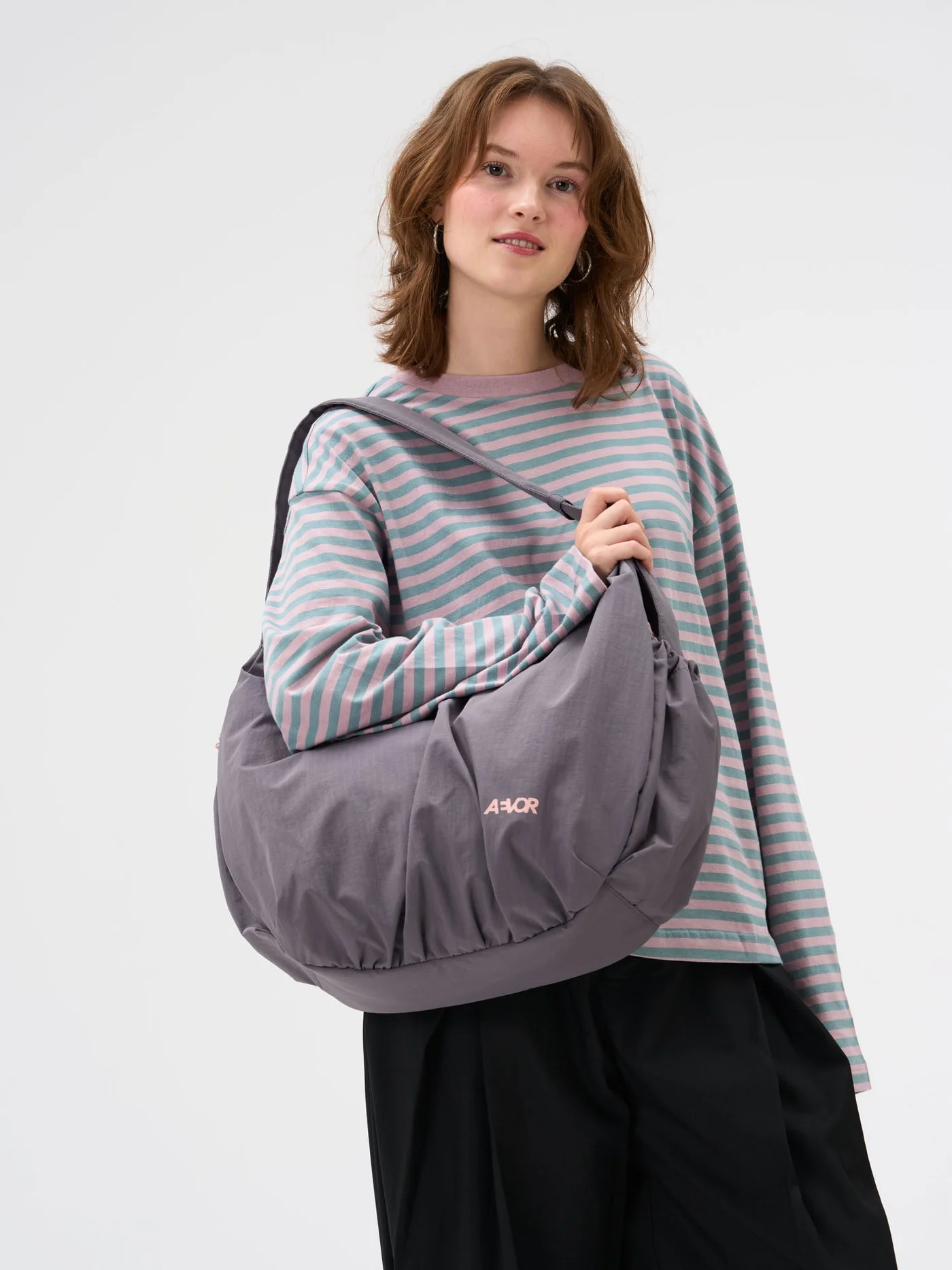 AVR-SLB-001-80139-AEVOR-Slouchy-Bag-Grey-51