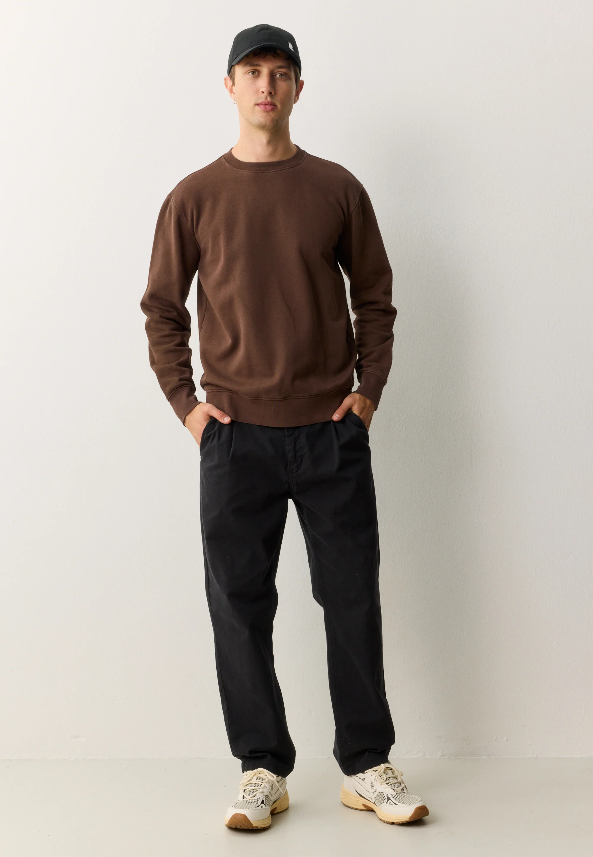 RECOLUTION-TAMARILLO-Pullover-chocolate2