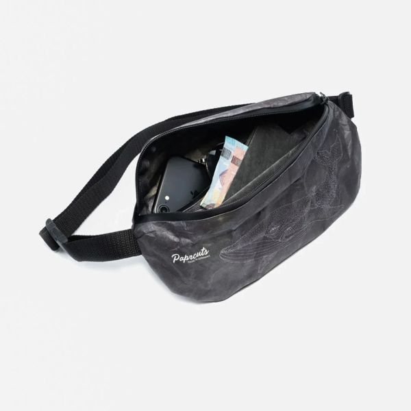 PAPRCUTS - GALACTIC WHALE Bauchtasche