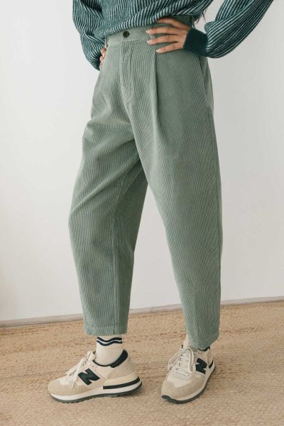 TWOTHIRDS - HARUKU CORDUROY Kordhose washed green 